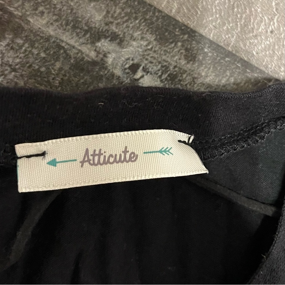 Atticute Crop Top Size Small - Picture 5 of 7